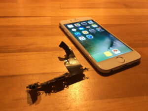 iPhone起動不可　修理