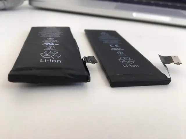 expansion-battery-iPhone-repair-fukuoka-ilive-hakata