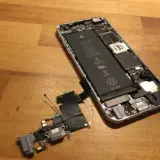 充電ができないiPhone！ライトニングコネクターの修理！