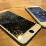 液晶画面破損により、タッチパネル操作不可の iPhone