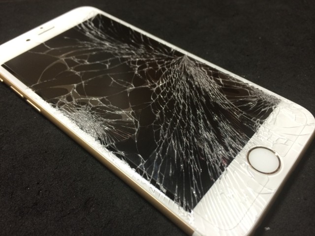 iPhone画面ガラス割れ修理