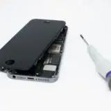 iPhoneを分解してびっくり！バッテリー膨張の危険！