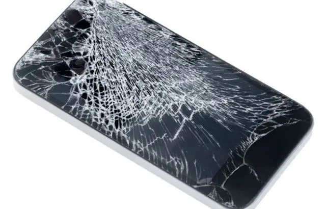 iPhone画面ガラス割れ修理！破損が酷い場合の修理料金は？