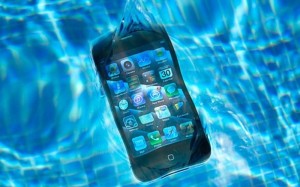 水没浸水から数週間…データ復旧ご希望のiPhone修理！
